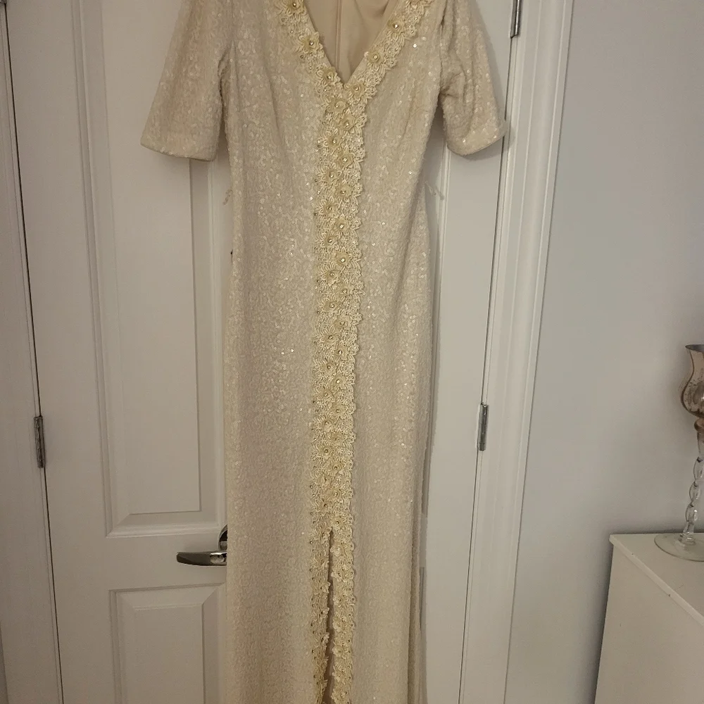 Dress - Picture 2 of 7